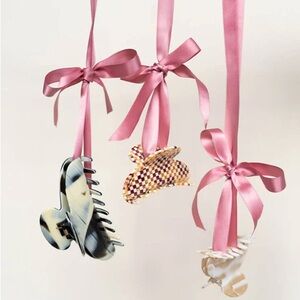 Clips & Bows (unlisted) LIVE Poshmark show listing